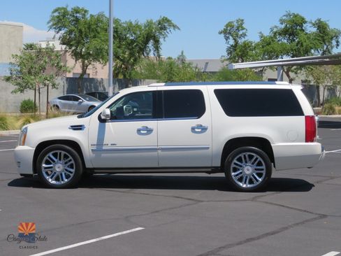 Used 2014 Cadillac Escalade ESV Platinum AWD/4WD image 10