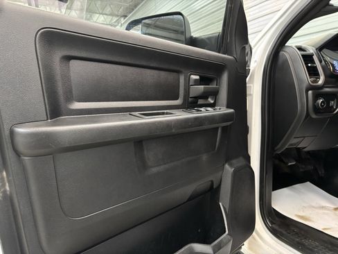 Used 2022 RAM 2500 Tradesman w/ Chrome Appearance Group image 9