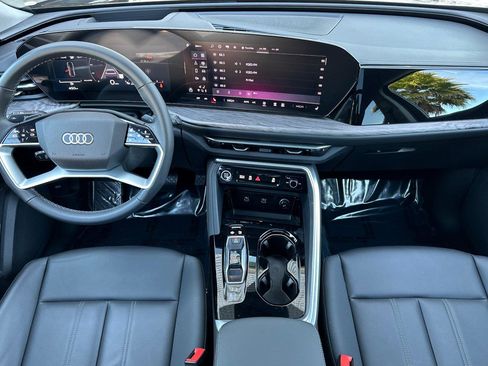 Used 2025 Audi Q5 Premium Plus w/ Premium Plus image 13