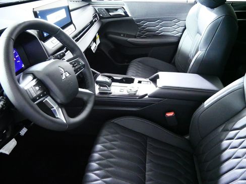New 2026 Mitsubishi Outlander SEL AWD/4WD image 4