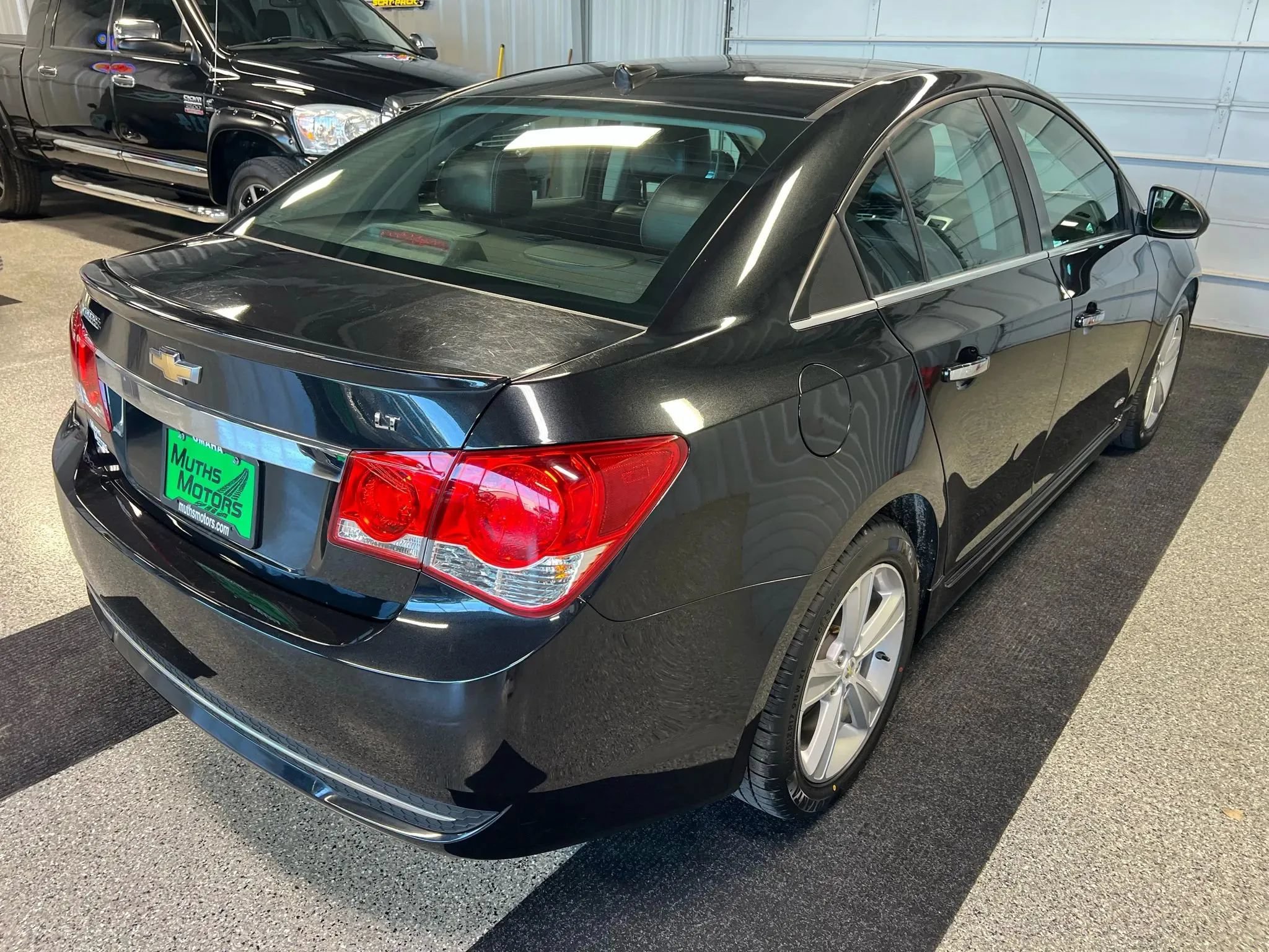 Used 2014 Chevrolet Cruze LT w/ Sun, Sound and Sport Package FWD image 4