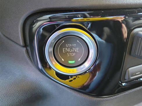 New 2025 GMC Sierra 2500 SLE w/ SLE Convenience Package image 25