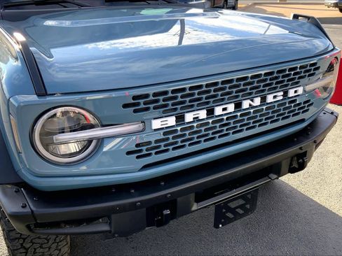 Used 2023 Ford Bronco Badlands image 30