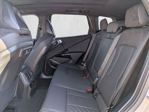Certified 2026 BMW X3 xDrive30i w/ M Sport Package AWD/4WD image 16