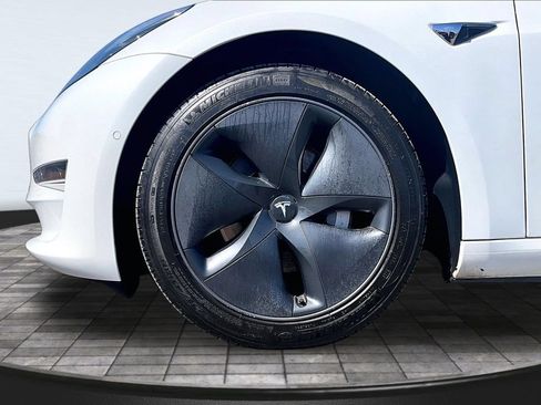 Used 2020 Tesla Model 3 Long Range AWD/4WD image 9