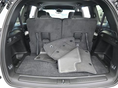 Used 2024 Jeep Grand Cherokee L Laredo image 34