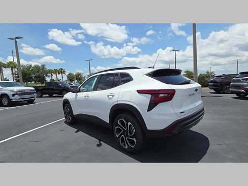New 2026 Chevrolet Trax RS w/ Driver Confidence Package FWD image 21