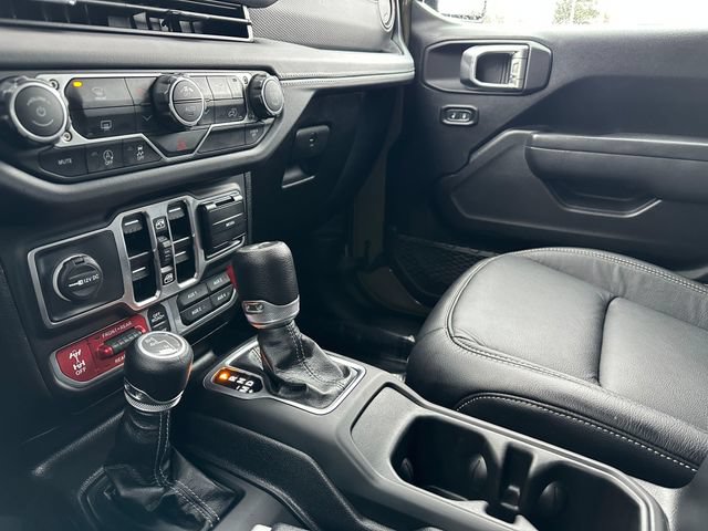 Used 2025 Jeep Wrangler Unlimited Rubicon AWD/4WD image 21