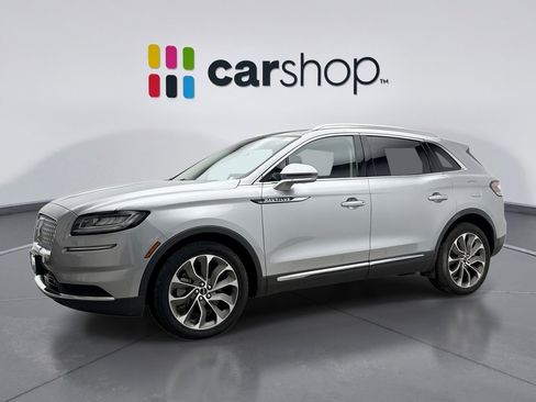 Used 2022 Lincoln Nautilus Reserve image 1