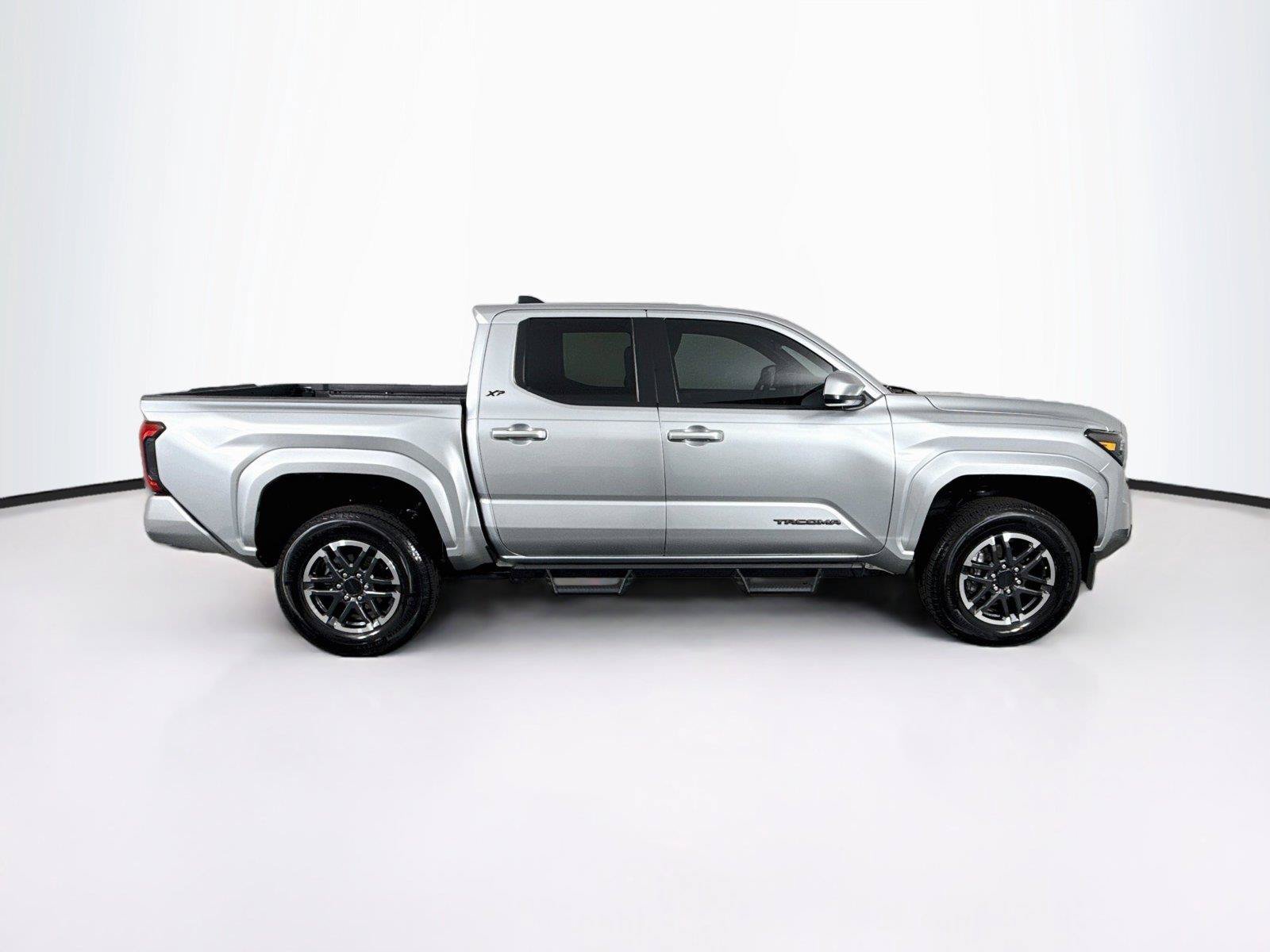 Certified 2024 Toyota Tacoma SR5 w/ SR5 Upgrade Package AWD/4WD image 4