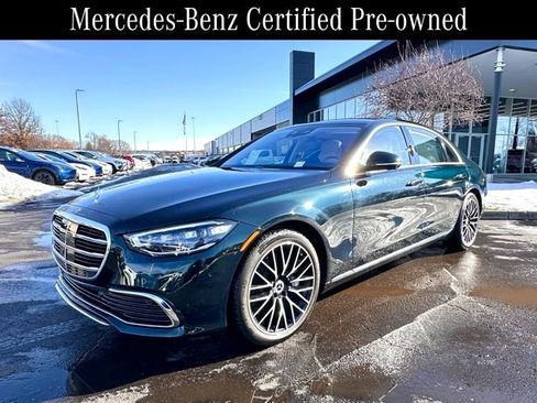 Used 2022 Mercedes-Benz S 580 4MATIC Sedan w/ 3D Technology Package image 2