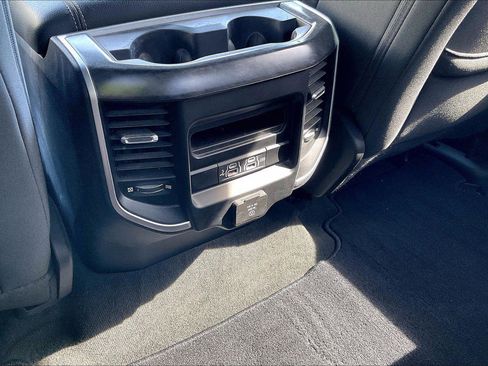 Used 2020 RAM 1500 Big Horn AWD/4WD image 32