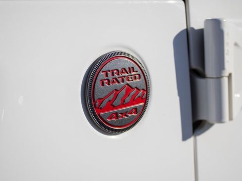 Used 2020 Jeep Gladiator Rubicon image 34