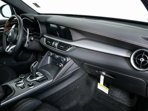 New 2025 Alfa Romeo Stelvio Sprint AWD/4WD image 24