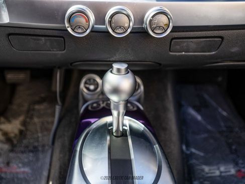 Used 2004 Chevrolet SSR w/ Preferred Equipment Group RWD image 36