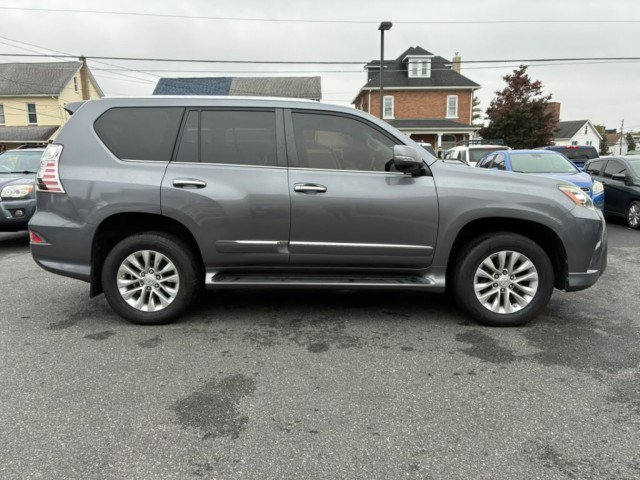 Used 2016 Lexus GX 460 w/ Premium Package AWD/4WD image 6
