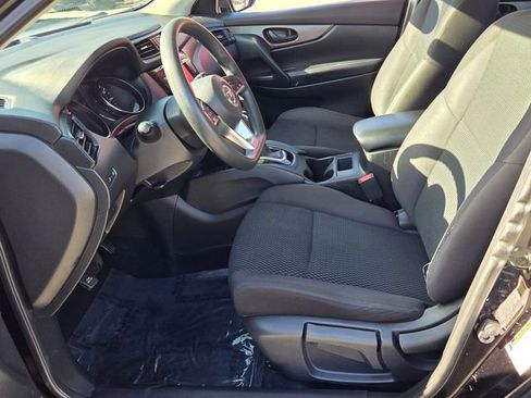 Used 2019 Nissan Rogue Sport S image 8