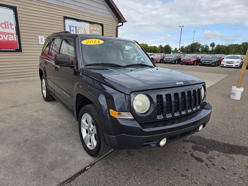 Used 2014 Jeep Patriot Latitude image 3