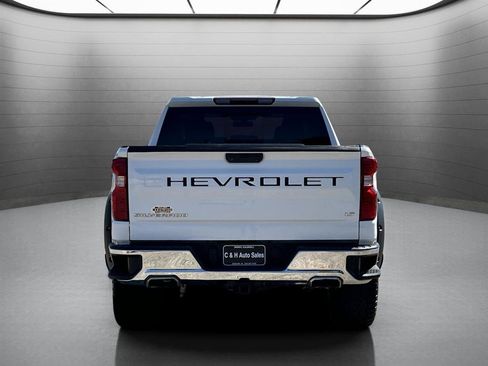 Used 2022 Chevrolet Silverado 1500 LT AWD/4WD image 8