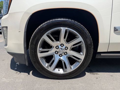 Used 2015 Cadillac Escalade ESV Premium AWD/4WD image 9