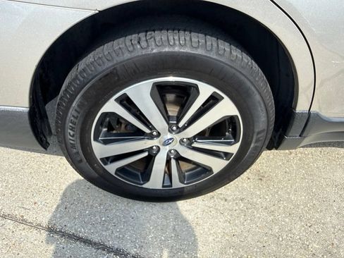 Used 2019 Subaru Outback 2.5i Limited AWD/4WD image 34