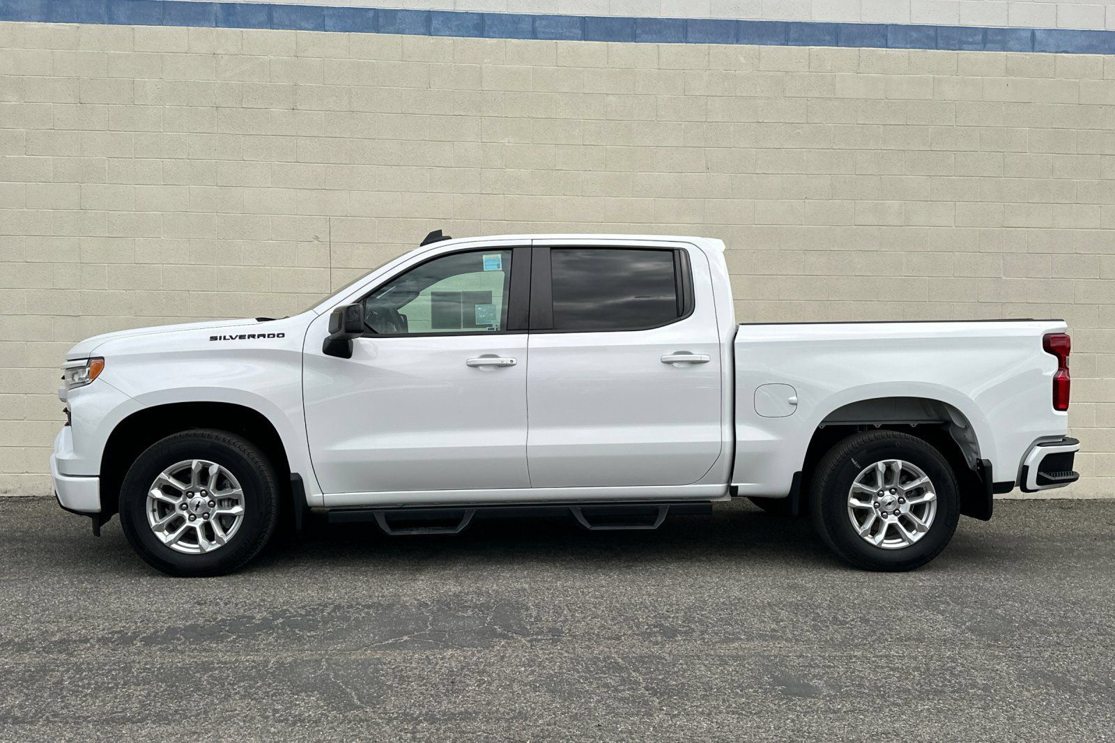 Used 2024 Chevrolet Silverado 1500 RST w/ LPO, Dark Essentials Package RWD image 7