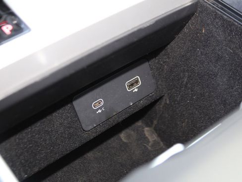 Used 2024 Land Rover Range Rover SE image 22