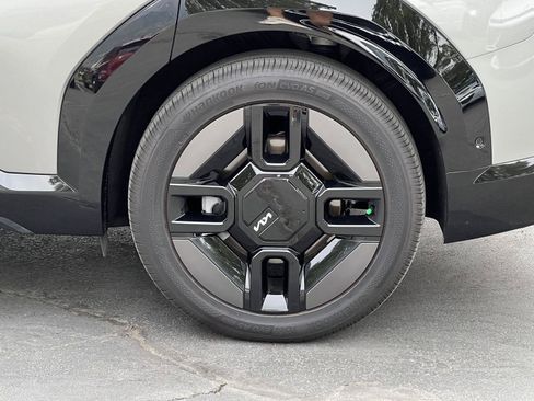 Used 2025 Kia EV9 GT-Line AWD/4WD image 14