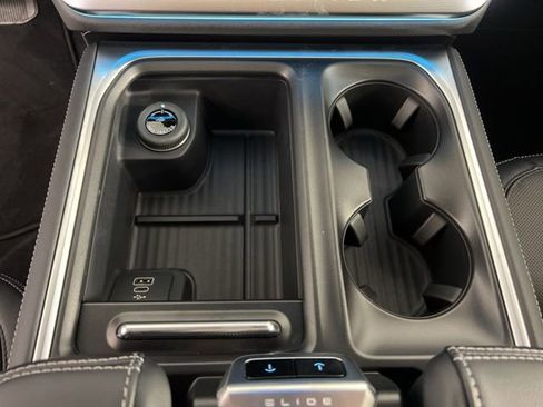 New 2026 Ford Expedition Max Platinum w/ Stealth Performance Package image 27