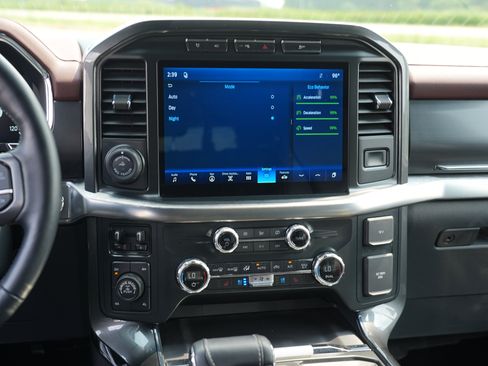 Used 2021 Ford F150 Lariat AWD/4WD image 24