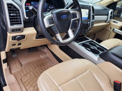 Used 2020 Ford F250 Lariat w/ Lariat Ultimate Package image 26