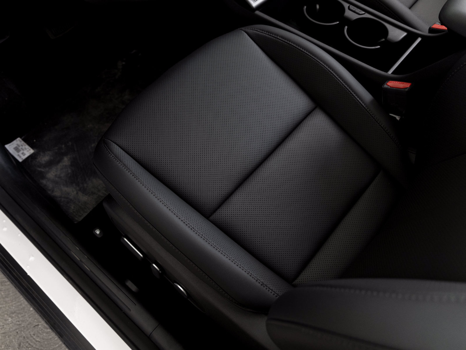 New 2026 Hyundai Kona Limited FWD image 12