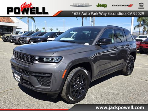 New 2026 Jeep Grand Cherokee Altitude image 1