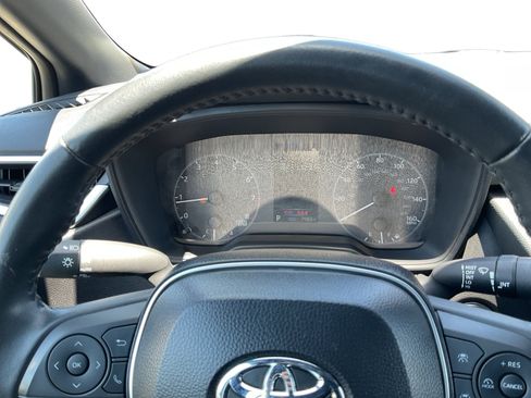 Used 2025 Toyota Corolla SE FWD image 11