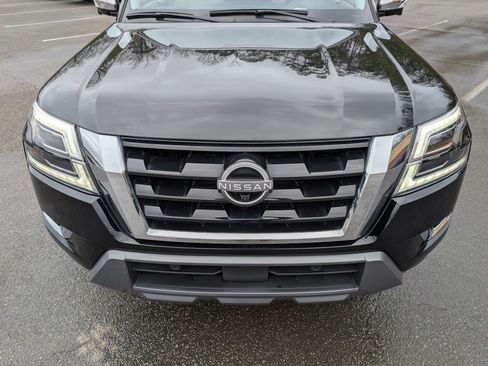 Used 2023 Nissan Armada Platinum w/ Captain's Chairs Package image 13