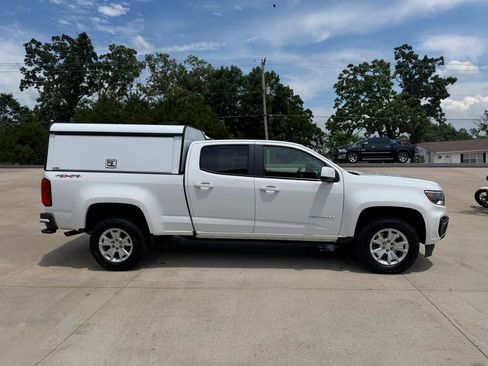 Used 2022 Chevrolet Colorado LT w/ Safety Package AWD/4WD image 2