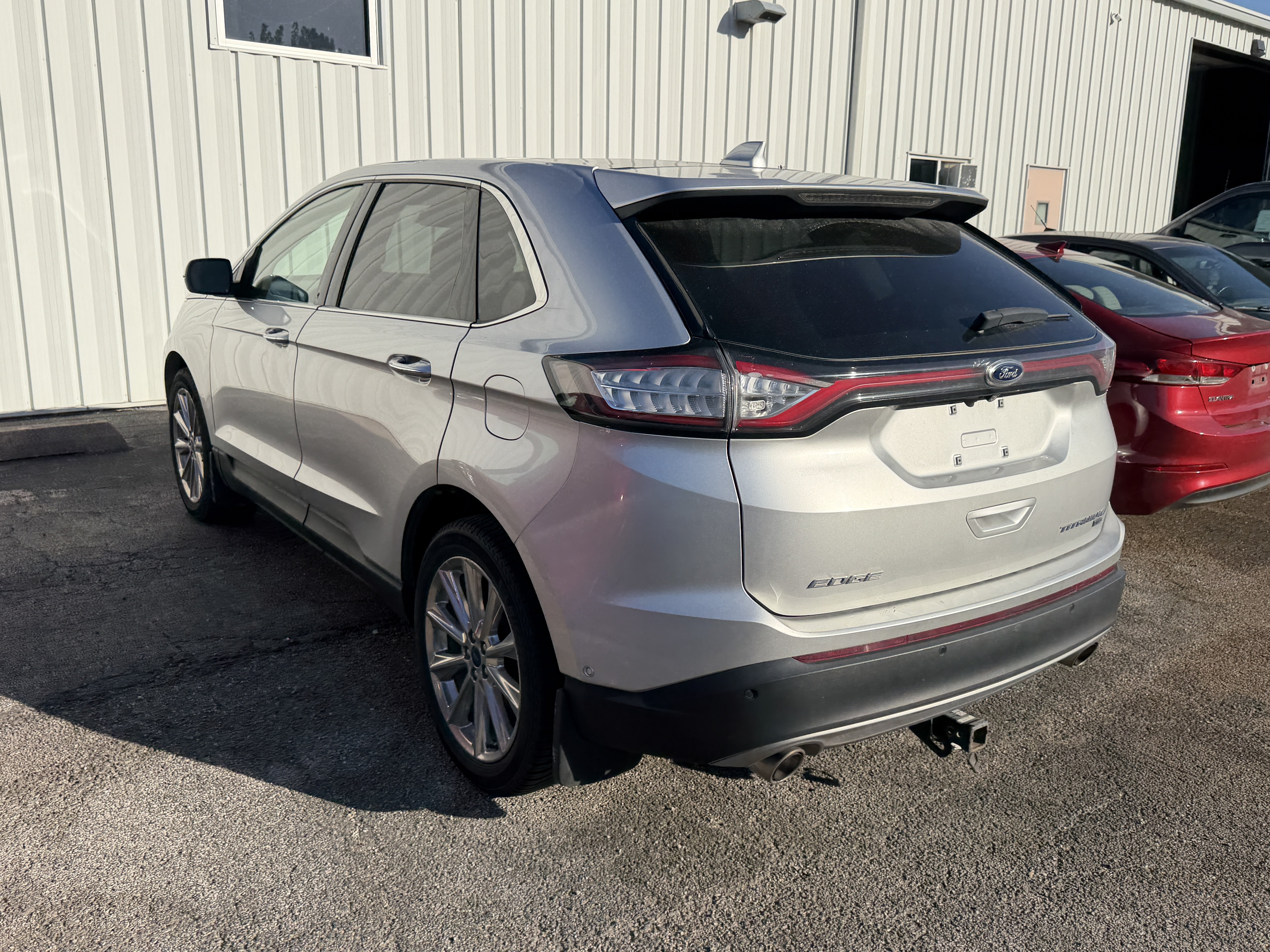 Used 2017 Ford Edge Titanium w/ Equipment Group 302A AWD/4WD image 10