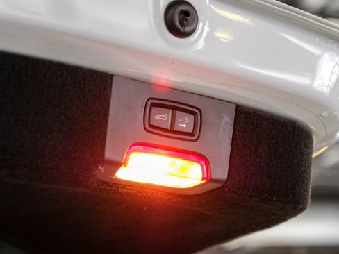 Used 2018 Porsche Cayenne S image 56