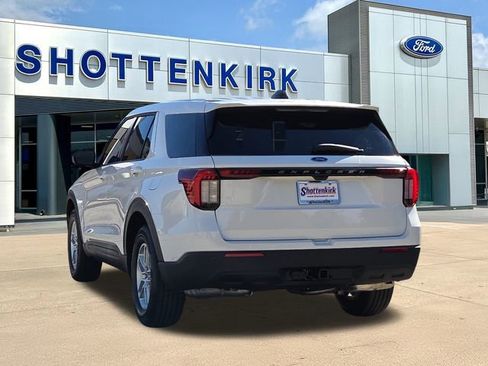 New 2026 Ford Explorer Active RWD image 6