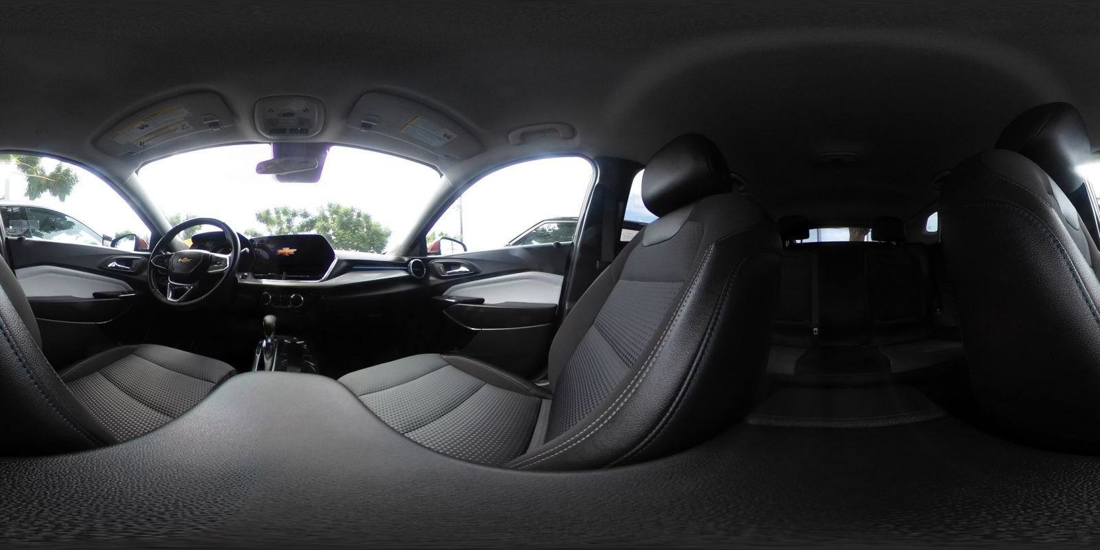 Used 2025 Chevrolet Trax LT w/ LT Convenience Package FWD image 77