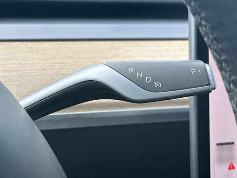 Used 2023 Tesla Model 3 Standard Range image 21