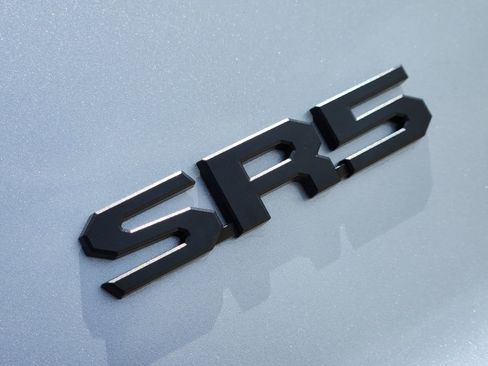 Used 2025 Toyota 4Runner SR5 AWD/4WD image 12