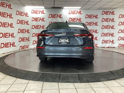 Used 2024 Honda Civic EX image 6