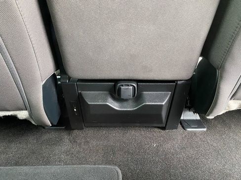 Used 2020 Ford F150 XLT image 27