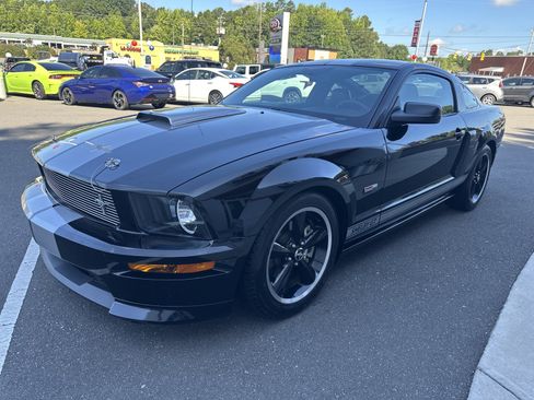 Used 2007 Ford Mustang GT RWD image 4