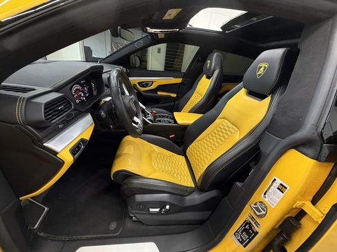 Used 2019 Lamborghini Urus AWD/4WD image 10