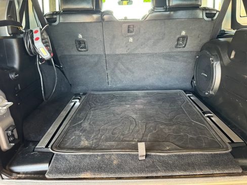 Used 2020 Jeep Wrangler Unlimited Rubicon image 22