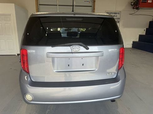 Used 2009 Scion xB image 3