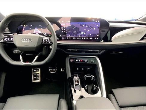 New 2025 Audi SQ5 Premium Plus image 6