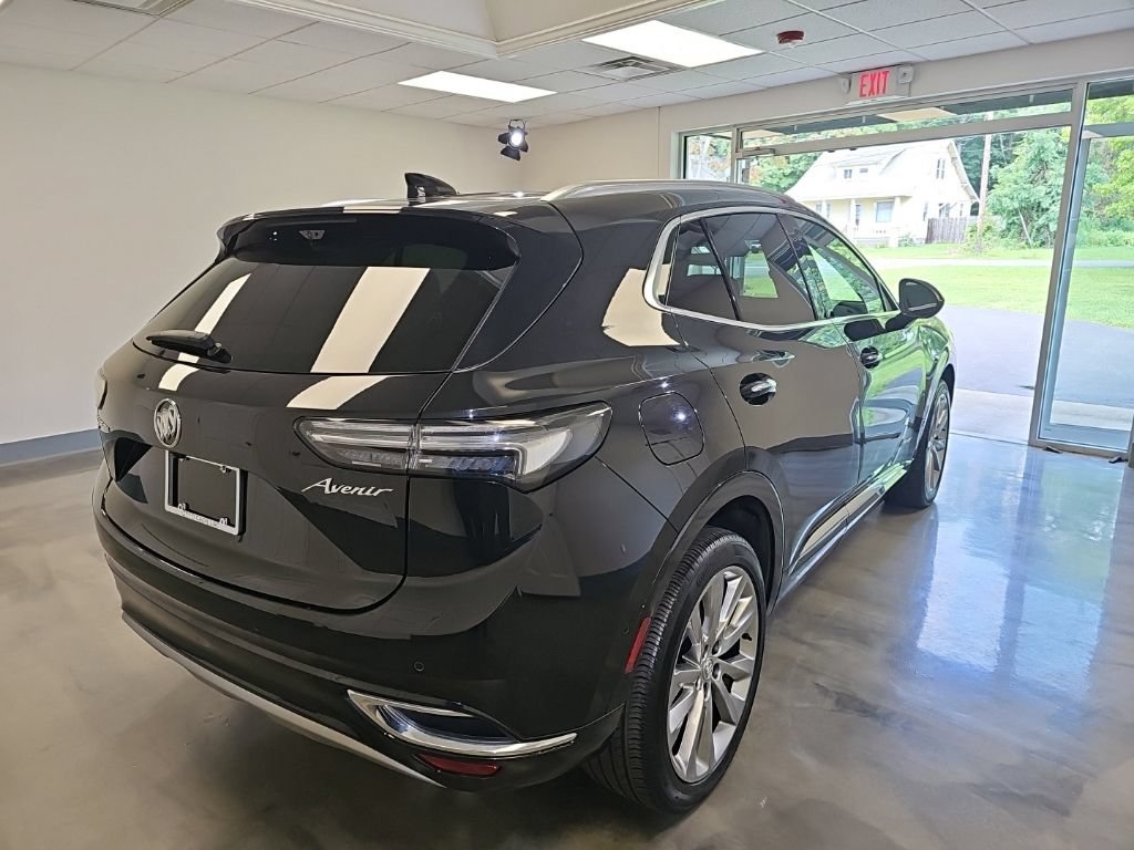 Used 2023 Buick Envision Avenir AWD/4WD image 2